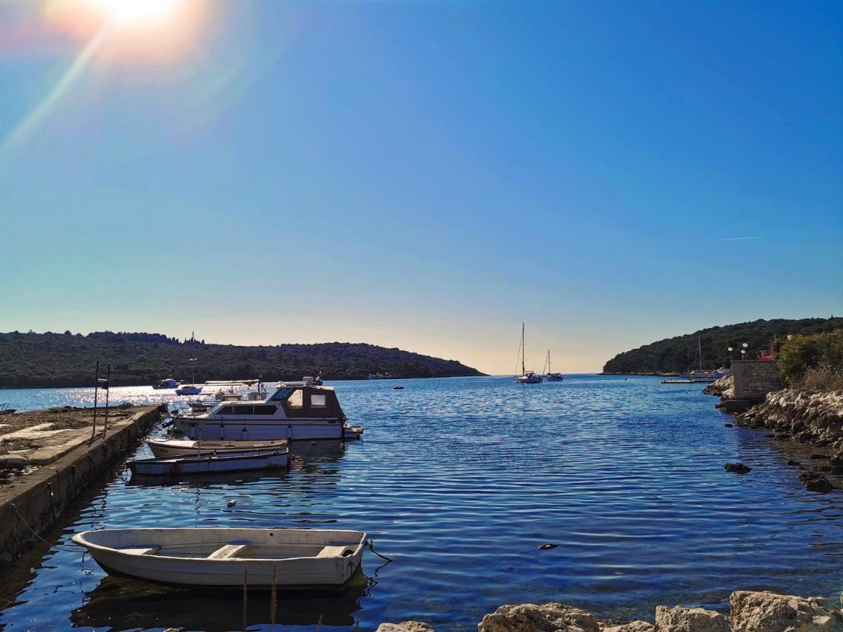 Appartamento Black Pearl - Luxury Seaside App With Pool & Bbq, Istra