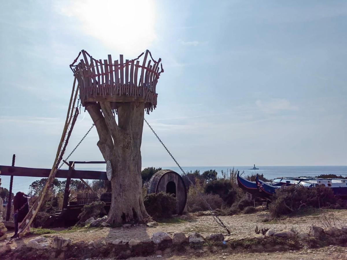 Appartamento Black Pearl - Luxury Seaside App With Pool & Bbq, Istra