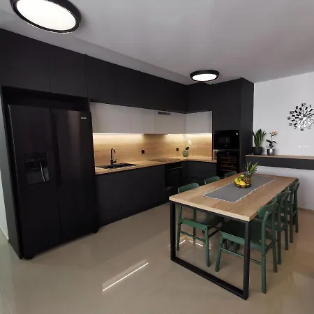 Black Pearl - Luxury Seaside App With Pool & Bbq, Istra Banjole Exterior photo
